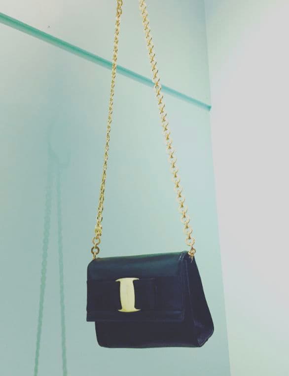 美品✨ Ferragamo ヴァラリボンミニショルダーバッグ 2way 保存袋付