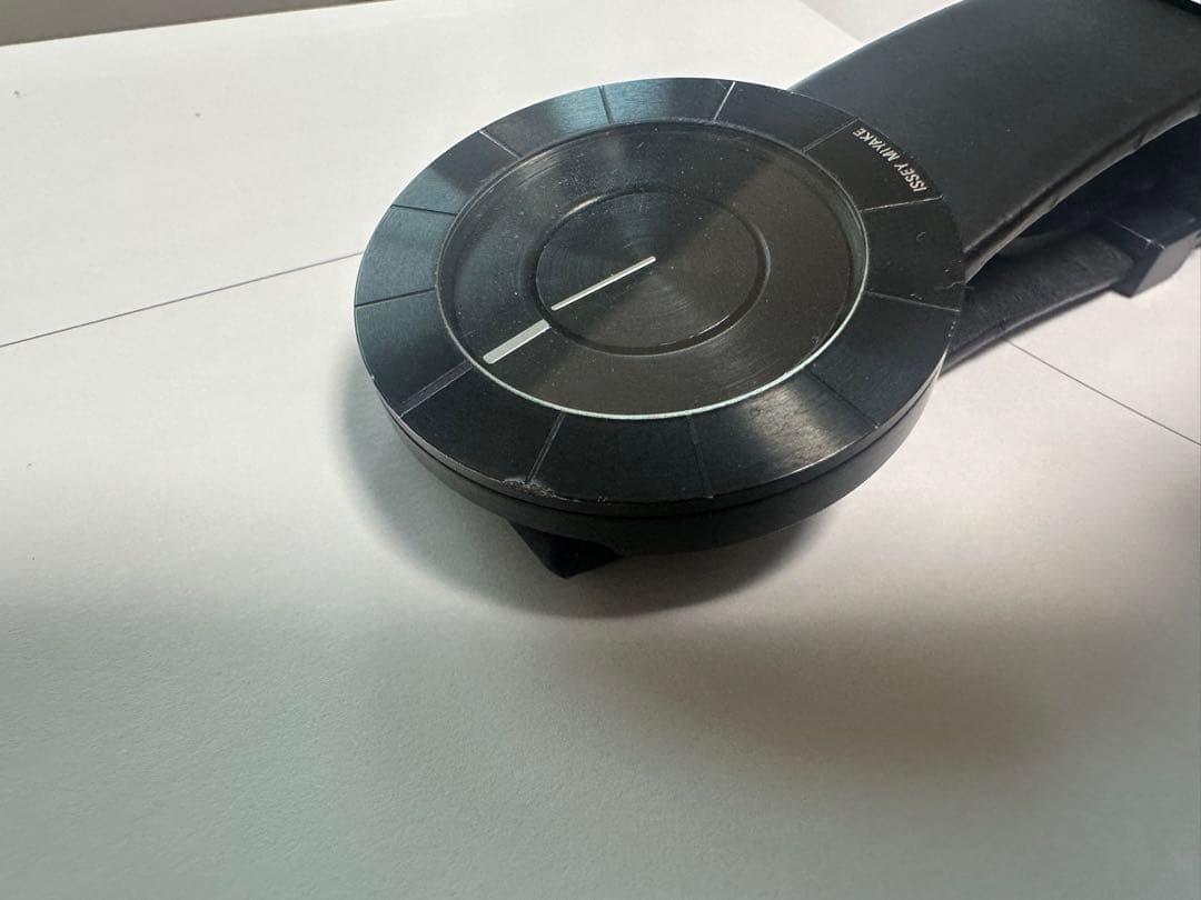 ISSEY MIYAKE TO ブラック　動作未確認