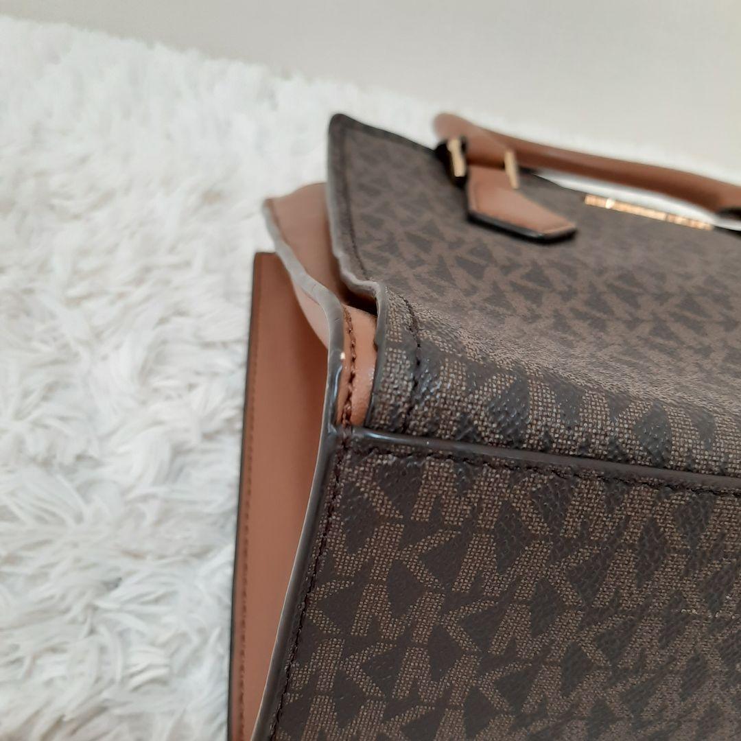 MICHAEL KORS　マイケルコース　ハンドバッグ　チャーム付き　ブラウン