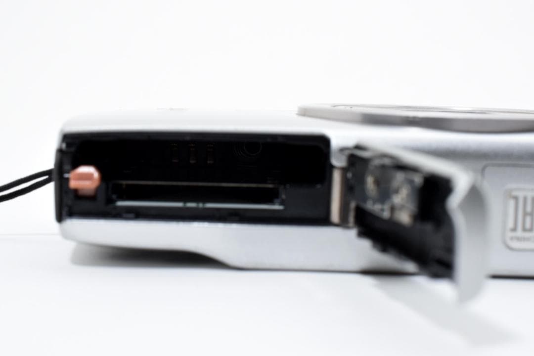 キヤノン Canon IXY 200 シルバー 《動作確認済み・SDカード付き