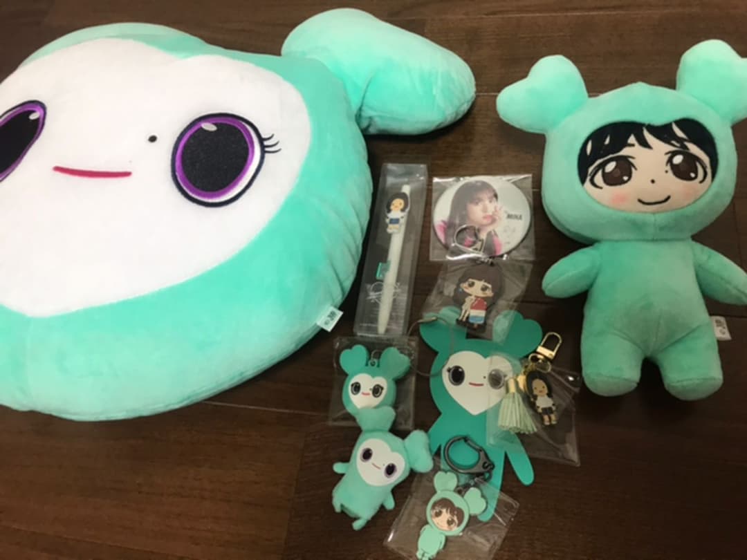 TWICE公式ミナグッズ