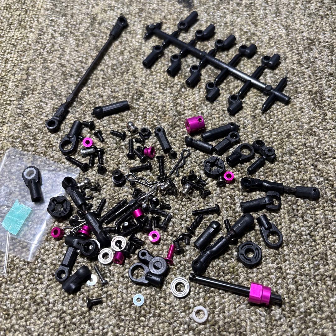 ラジコンシャーシ　サクラD4ピンク