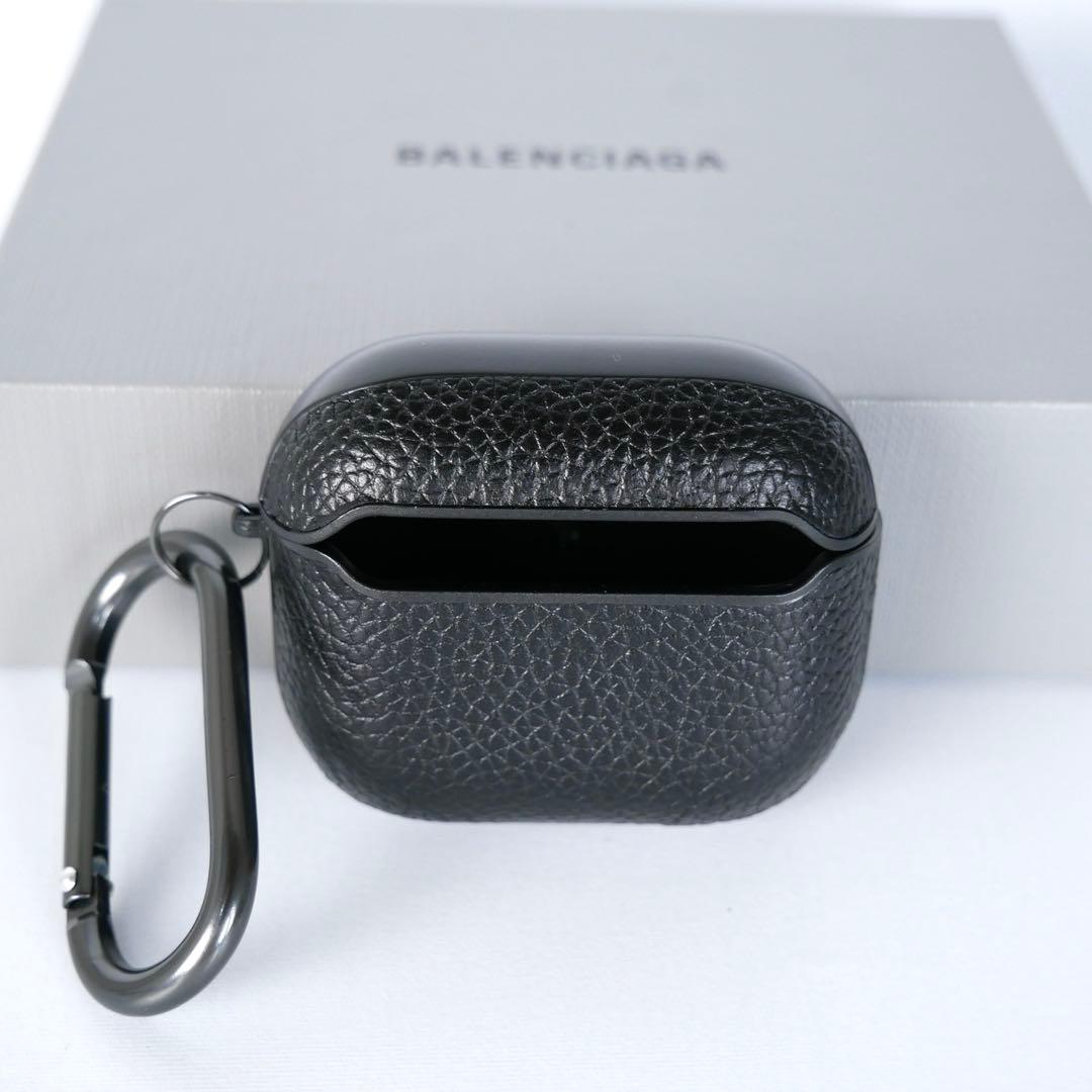 ✨新品未使用✨BALENCIAGA AirPods 第三世代ハードケース - メルカリ