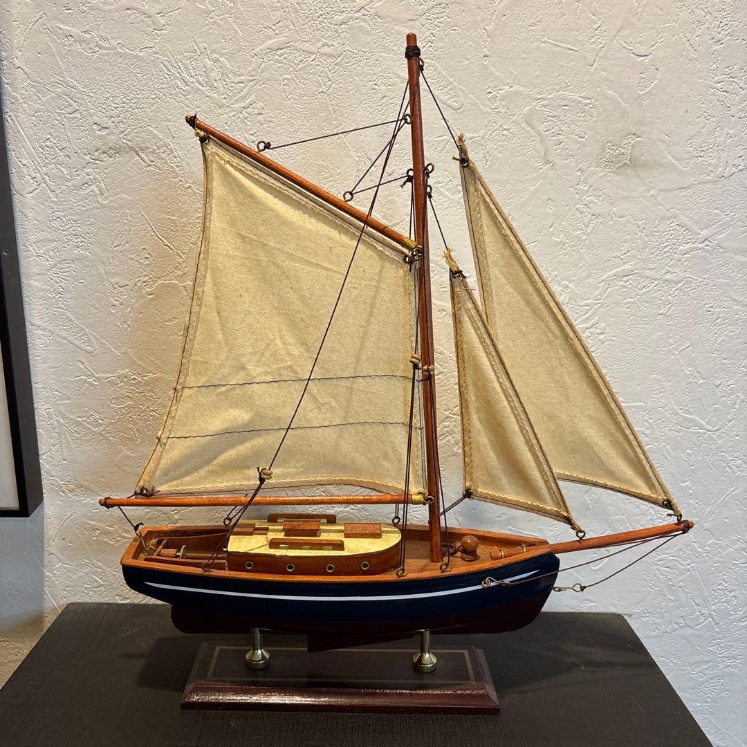 ベルギー製　帆船模型