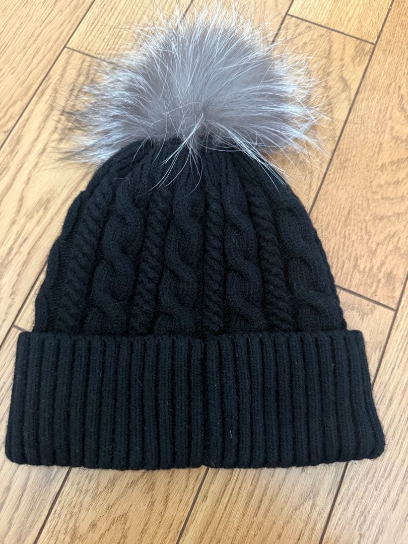 MONCLER 黒 ニット帽 ポンポン付き