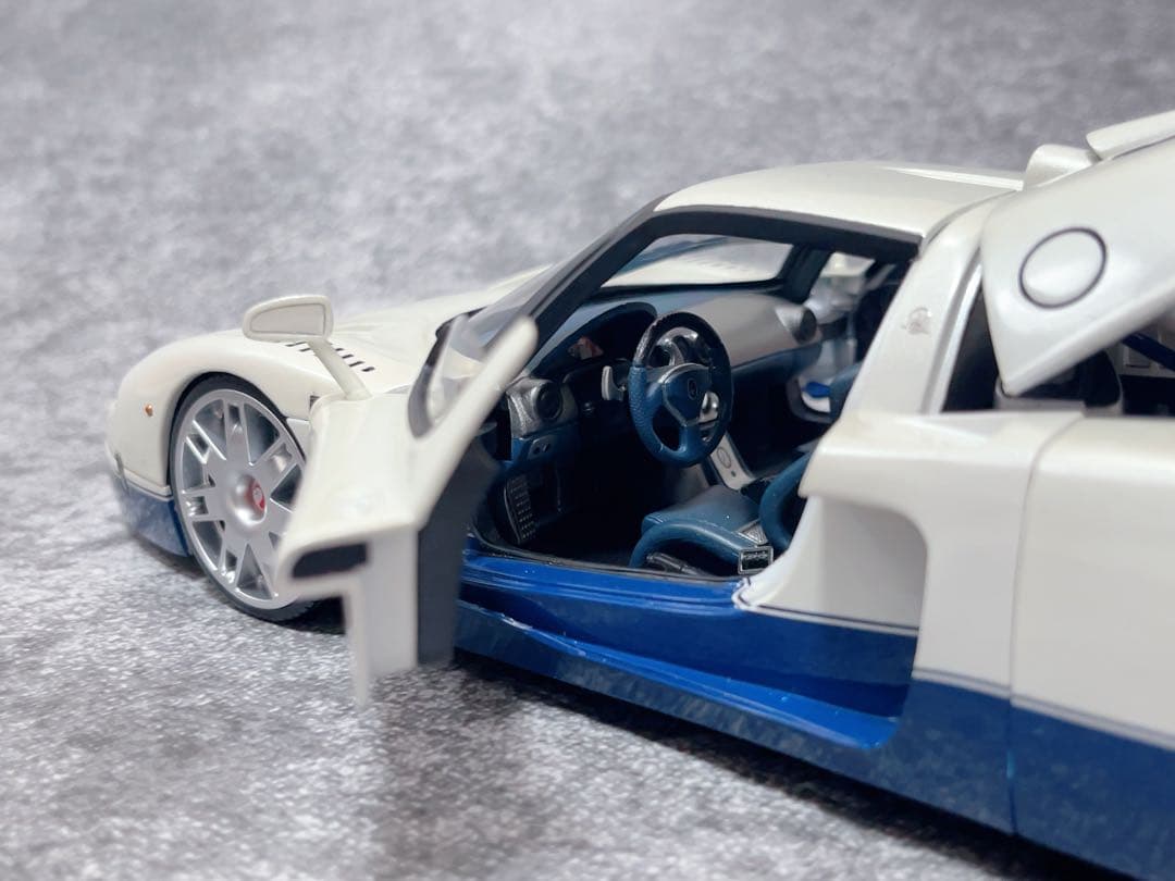 マテルエリート 1/18 マセラティ MC12　ホワイト/ブルー