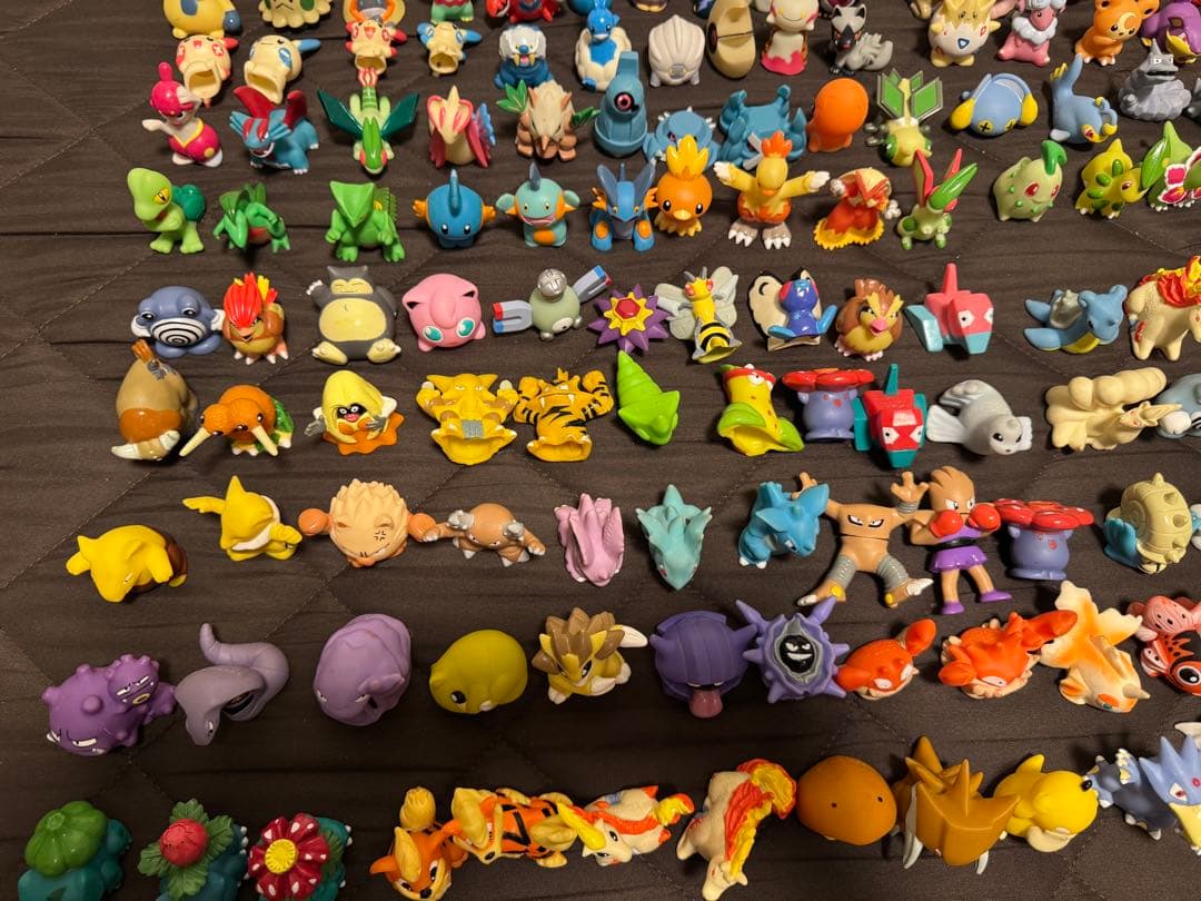 ポケモンキッズ　まとめ売り　400個以上　色違い　クリア　指人形