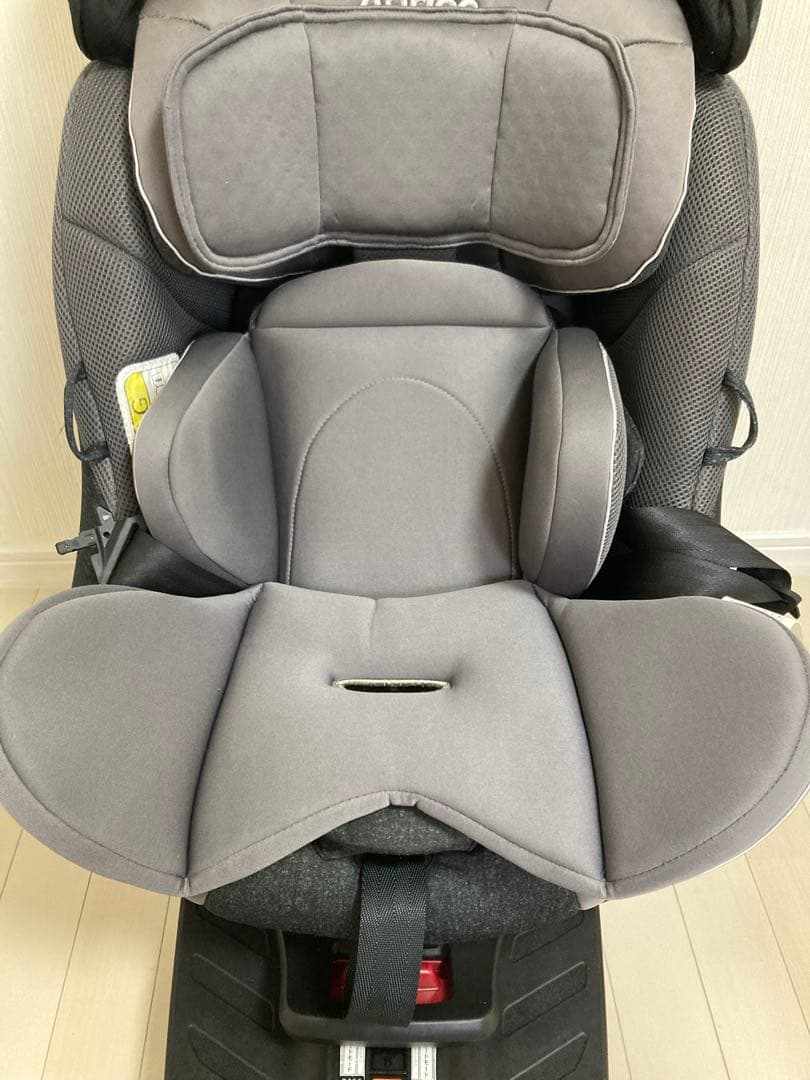 Aprica クルリラ プレミアム 車用チャイルドシート グレー