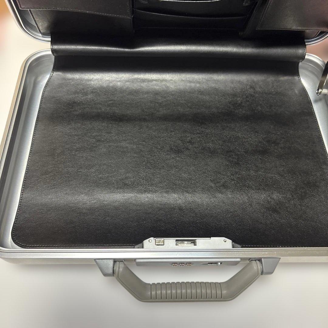 ゼロハリバートン ダイヤルロック式 アタッシュケース /ネスカフェ