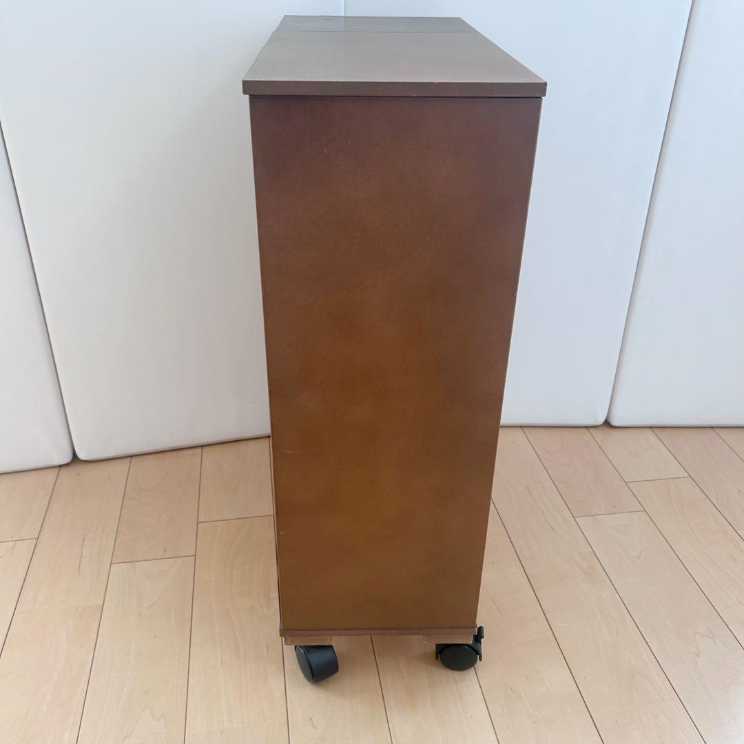 ミッキーマウス コンパクトコスメワゴン希少 アラウニハワイピンバッジ