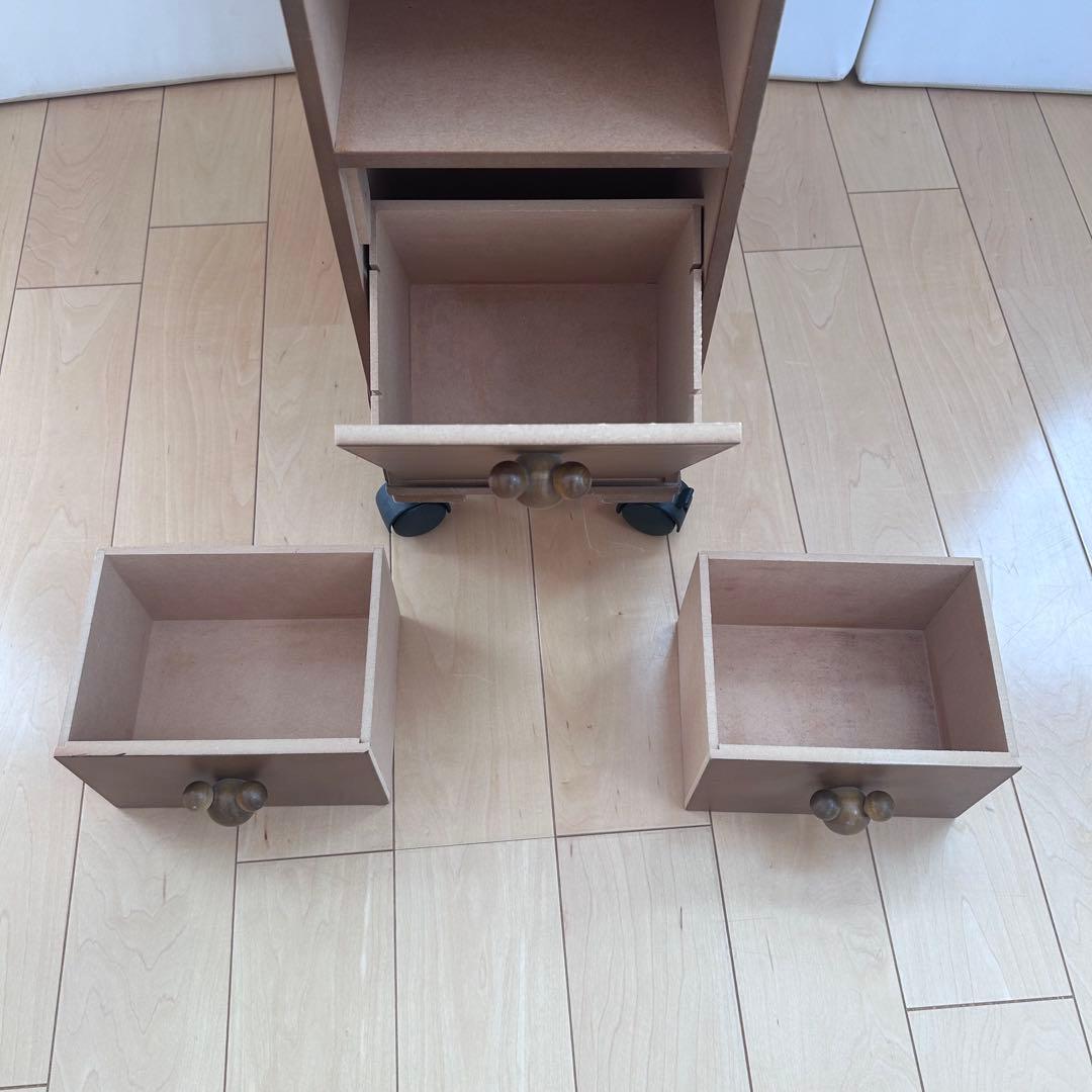 ミッキーマウス コンパクトコスメワゴン希少 アラウニハワイピンバッジ