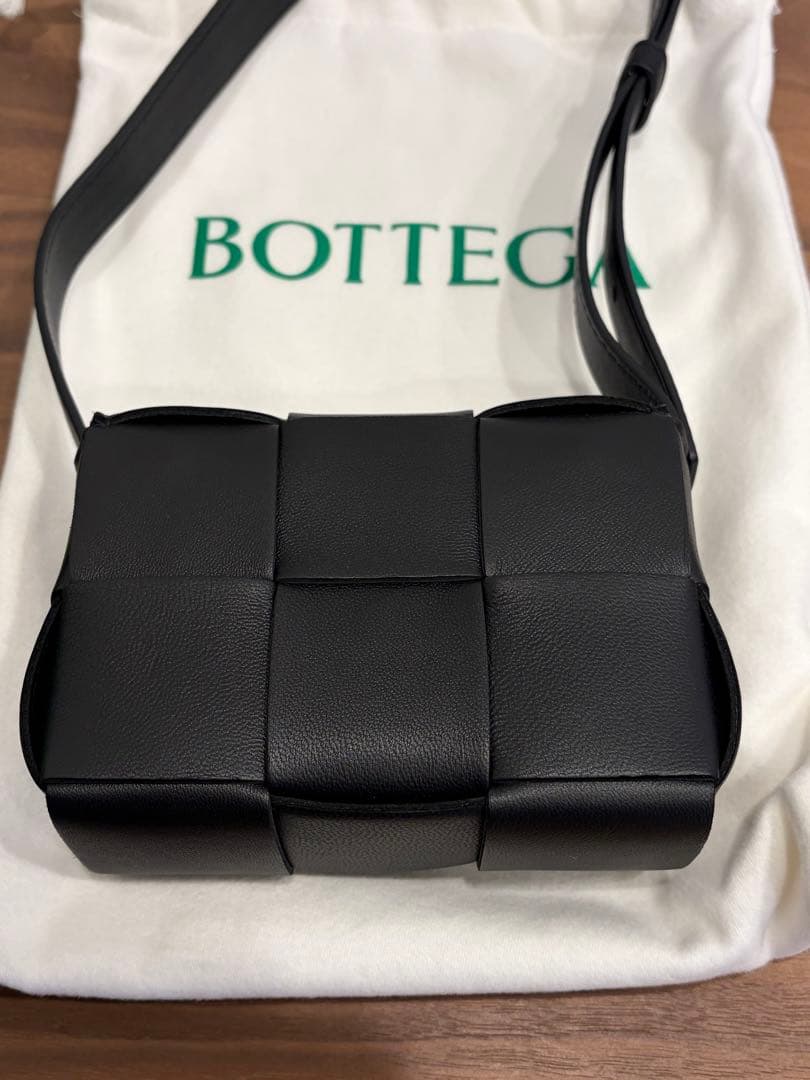 BOTTEGA VENETA キャンディカセットショルダーバッグ