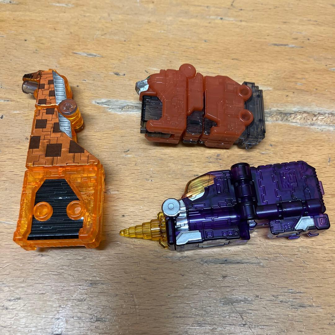 ミニプラ　動物戦隊　ジュウオウジャー　クリア　ワイルドトウサイドデカキング　食玩