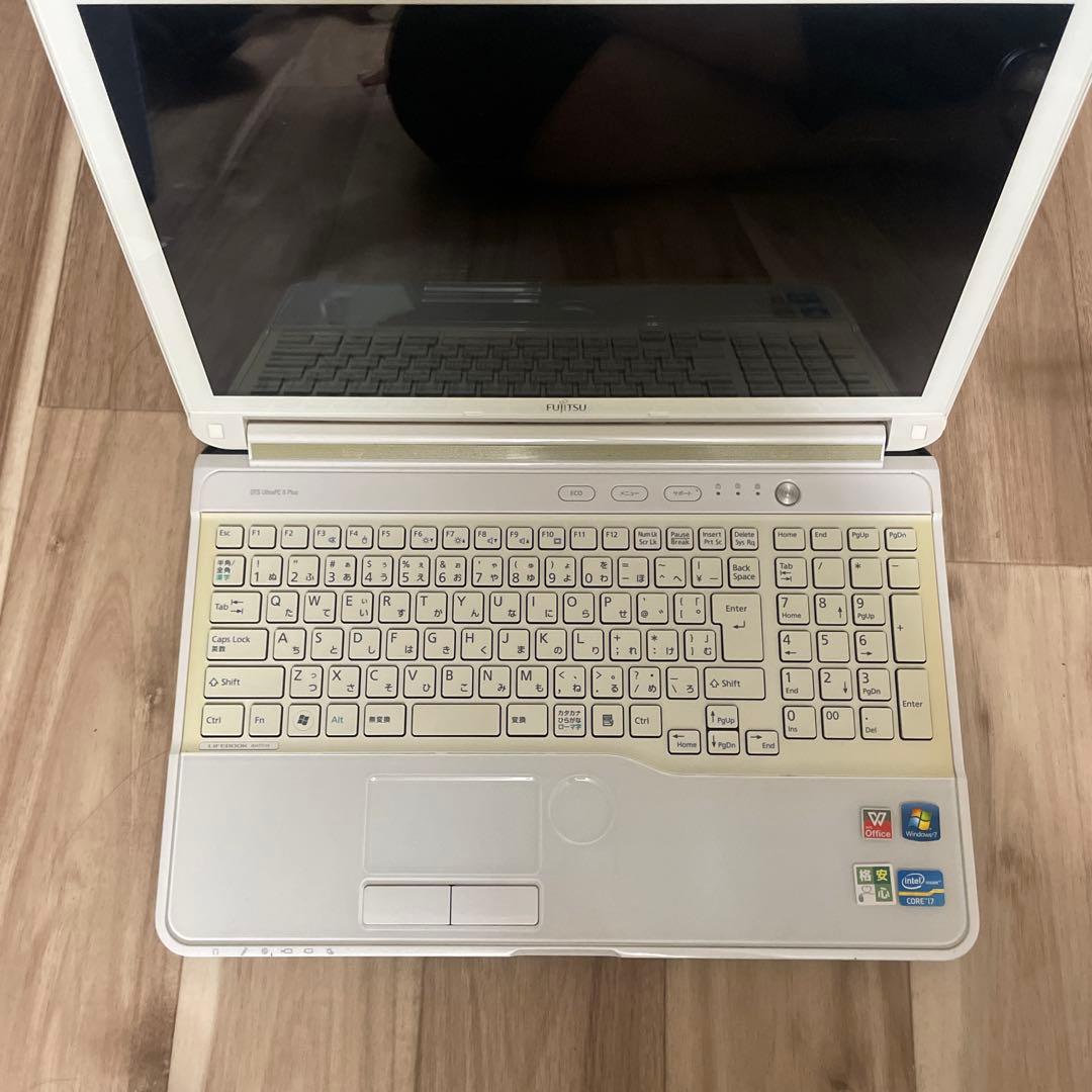 EPSON EW-052N インクジェットプリンター 富士通ノートパソコン