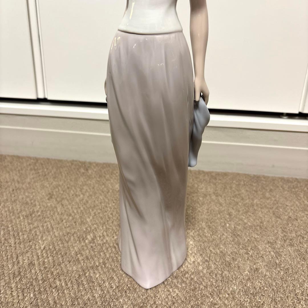 絶盤 大型 リヤドロ LLADRO スズラン フィギュア 置き物 工芸品 2026年