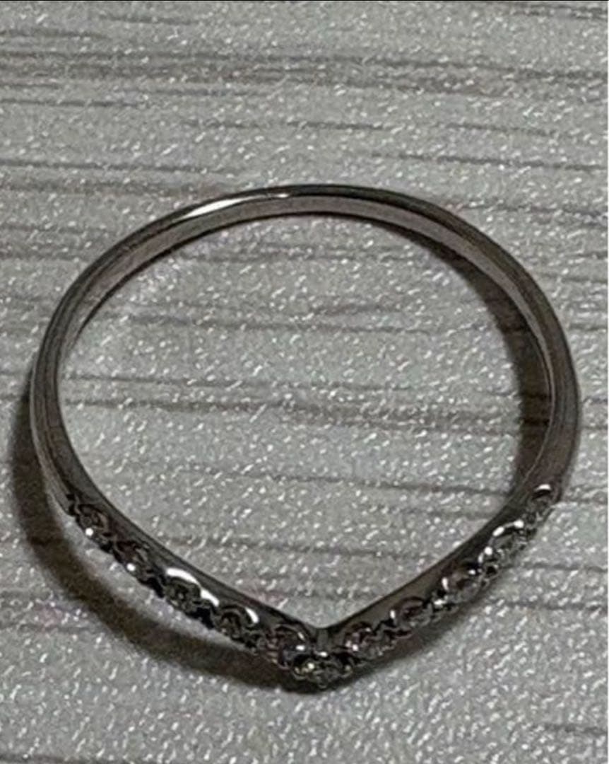 【最終お値下げ】pt950 Vリング　ダイヤモンド　0.15ct 15号　新品