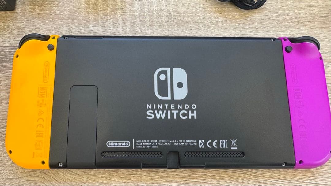 ニンテンドースイッチ　コントローラーおまけ付