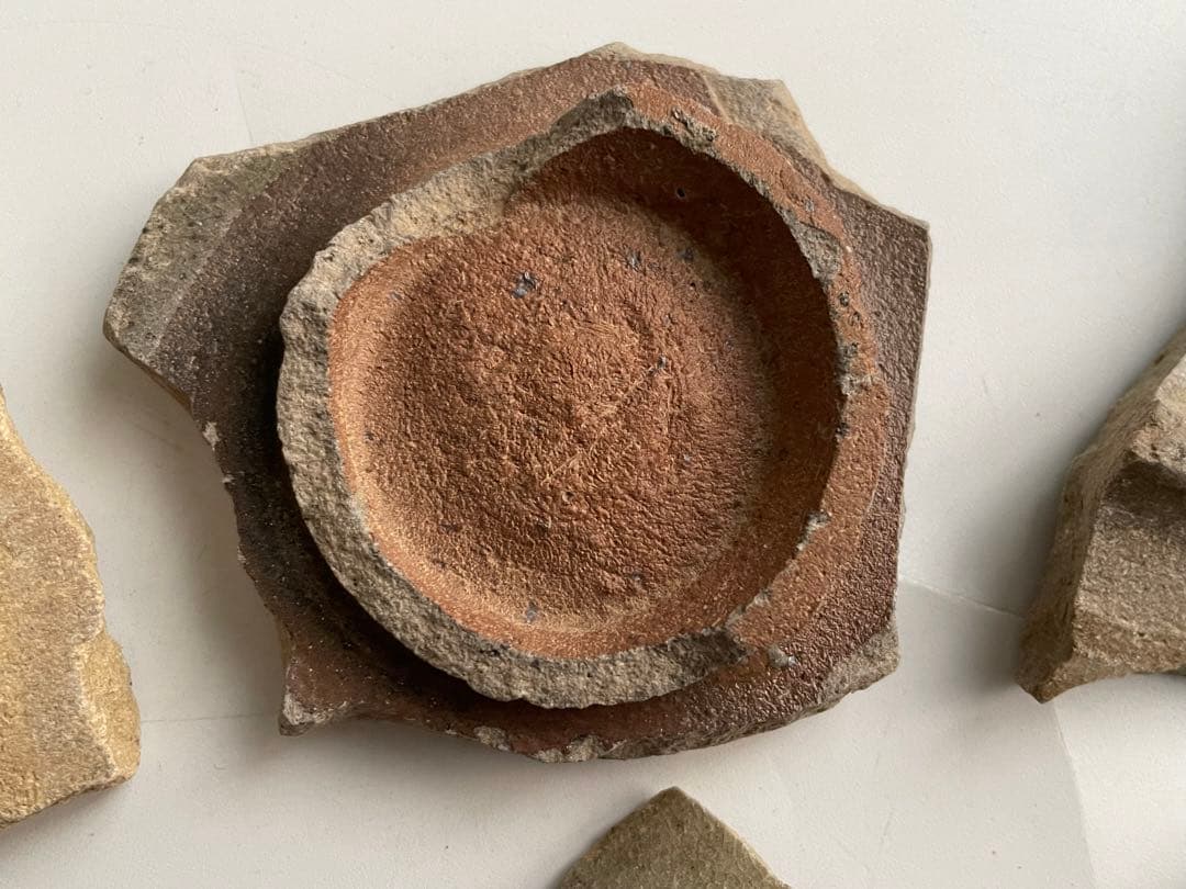 骨董 アンティーク 古唐津 絵唐津 陶片残欠 皿 向付 桃山 古陶磁 発掘