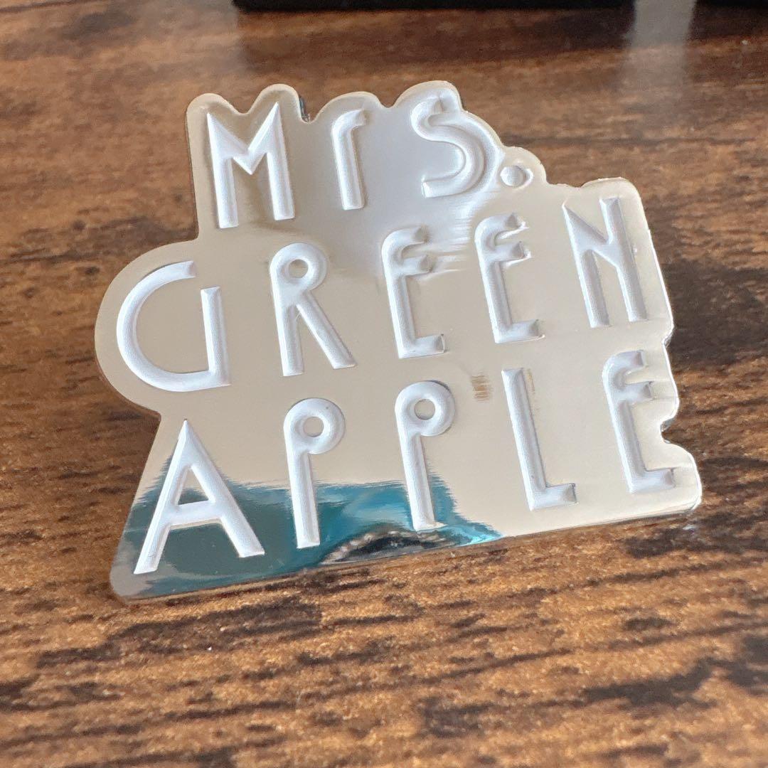 Mrs. GREEN APPLE The White Lounge ピンバッジ - メルカリ
