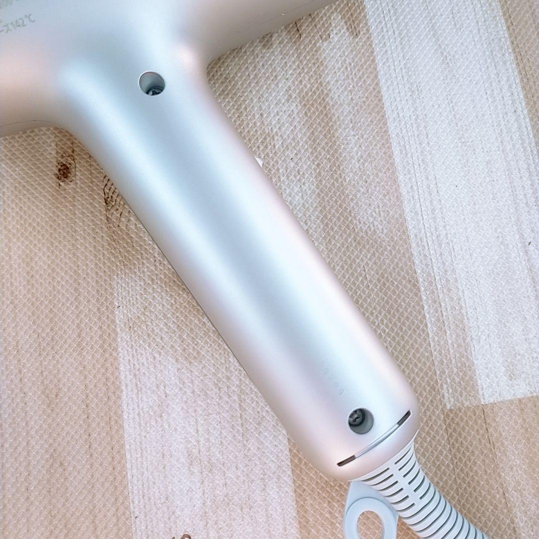 ほぼ未使用○ノズル付き Panasonic ナノケア ドライヤー EH-NA0J