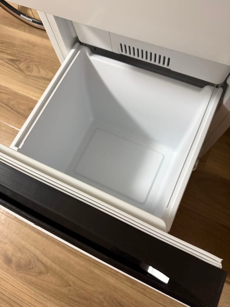 K*n様 Hisense 冷蔵庫 HR-D13E3W 2024年製　135L