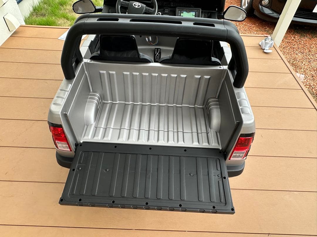 手渡し限定　乗用ラジコン　ハイラックス　ラギット