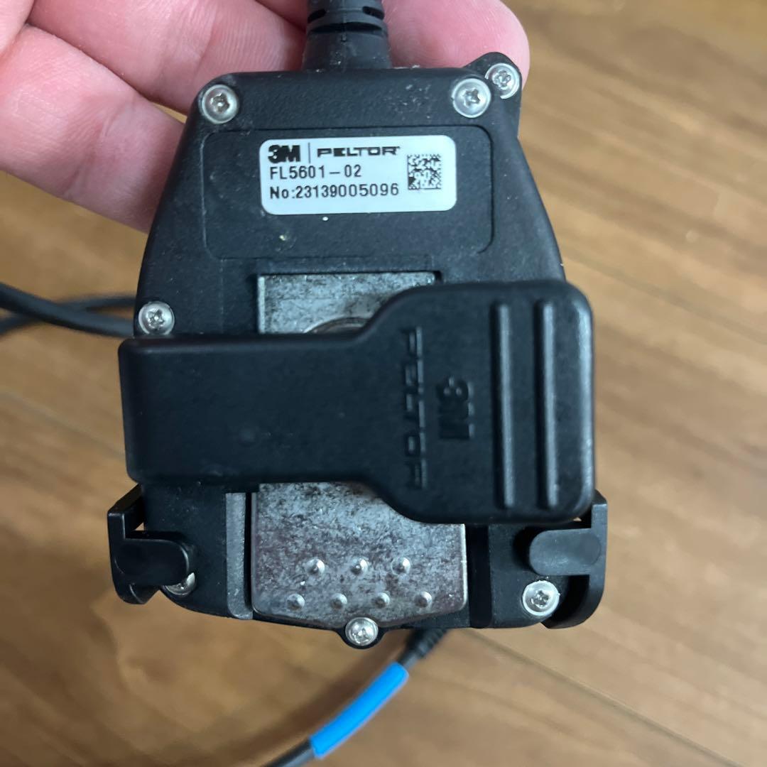 米軍 実物 PELTOR PTT スイッチ アダプター PRC-148/152 - メルカリ