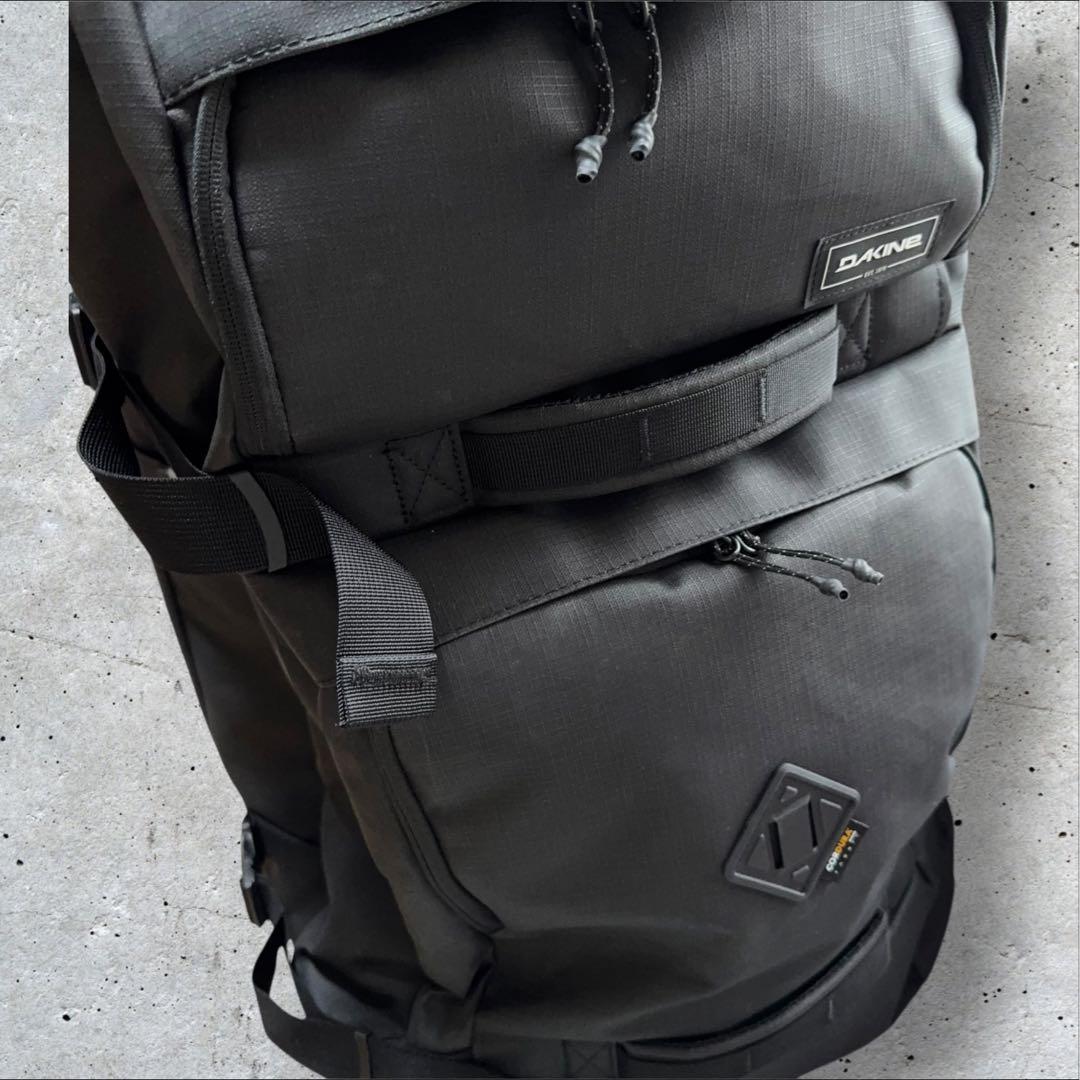 DAKINE ダカイン キャリーケー SPLITROLLER 110L 大容量 Amazon.co.jp