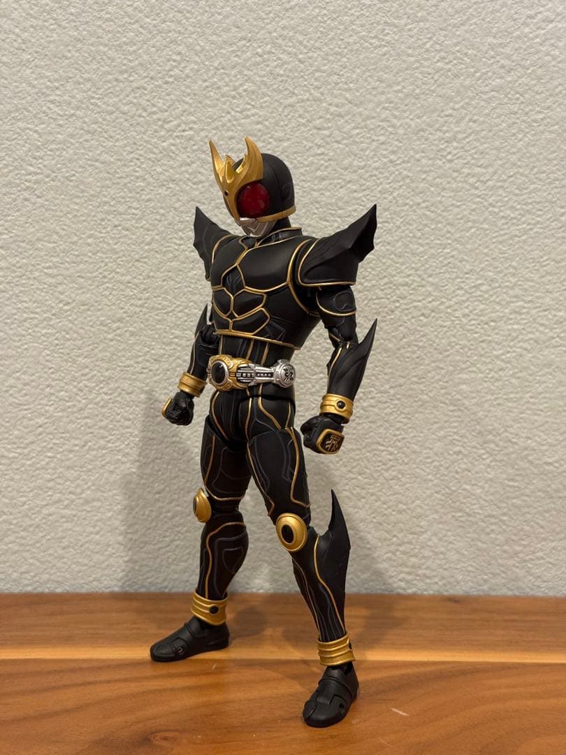 S.H.フィギュアーツ　真骨彫製法　仮面ライダークウガ　アルティメットフォーム