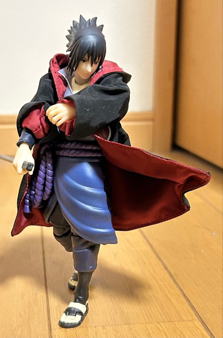 S.H.Figuarts うちはサスケ　全ての憎しみを背負う者　暁のコート付き