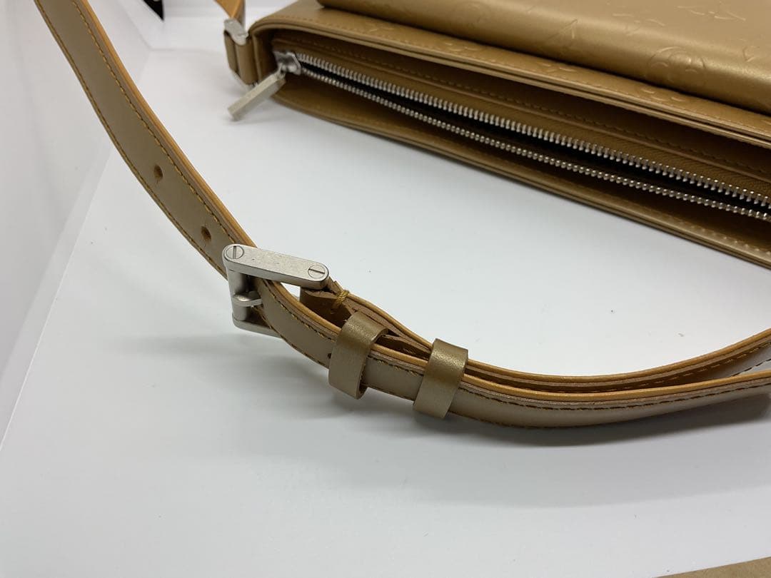 LOUIS VUITTON ルイ・ヴィトン ヴェルニ ショルダーバッグ 美品