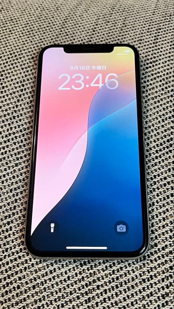 美品】Apple iPhone Xs シルバー 本体 256G