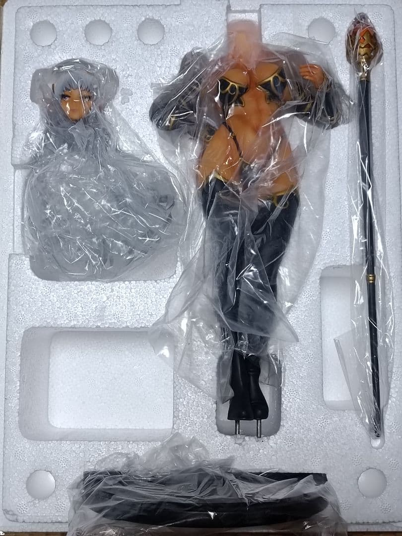 ドラゴンズクラウン 黒エルフの魔獣使い 1/6 完成品フィギュア Q-six