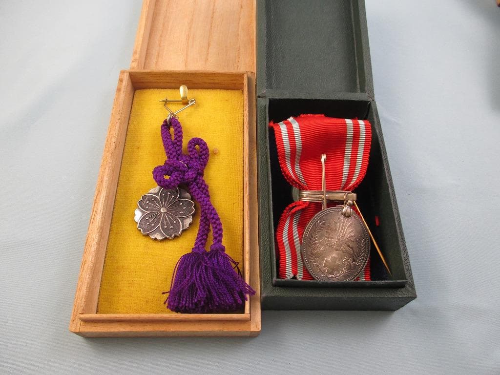 全九点 志那事変従軍記章 勲八等白色桐葉章 軍事