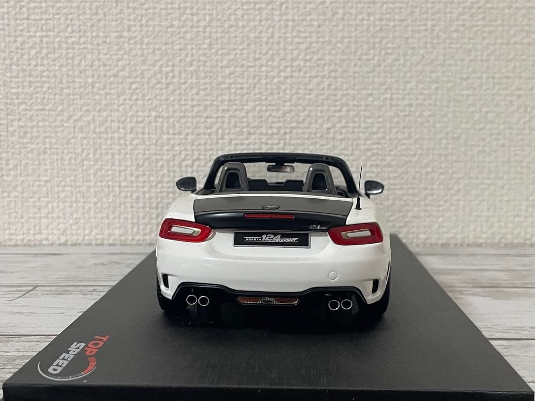 ★値下げ中　1/18 アバルト124 スパイダー