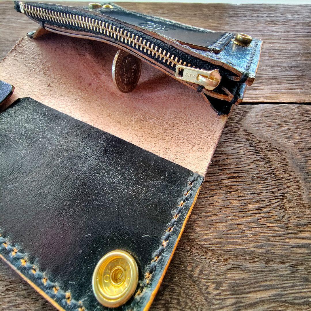 ミドルサイズ トラッカーウォレット 黒 午年記念 蹄鉄 手染め