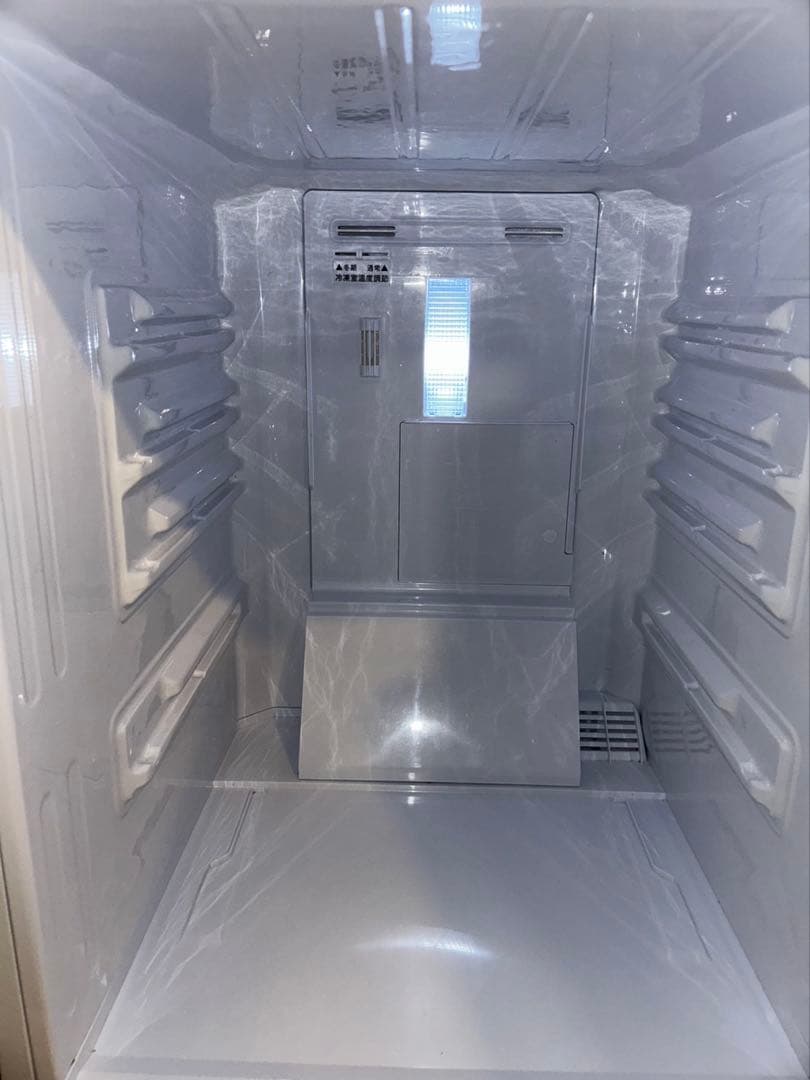 SHARP 冷蔵庫 ホワイト　日曜発送希望のため本日中掲載です。。