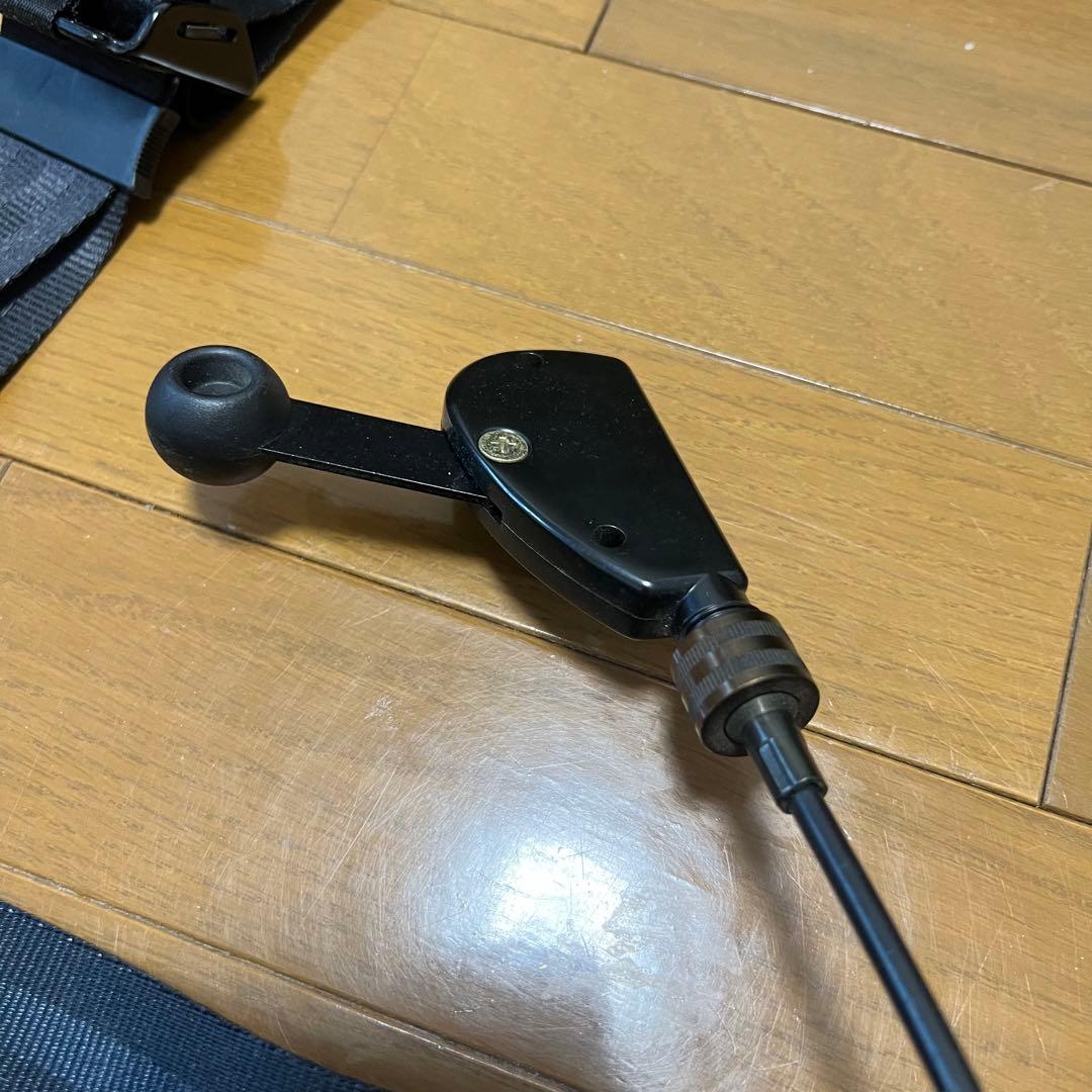 BOEING 737 コックピット シートベルト