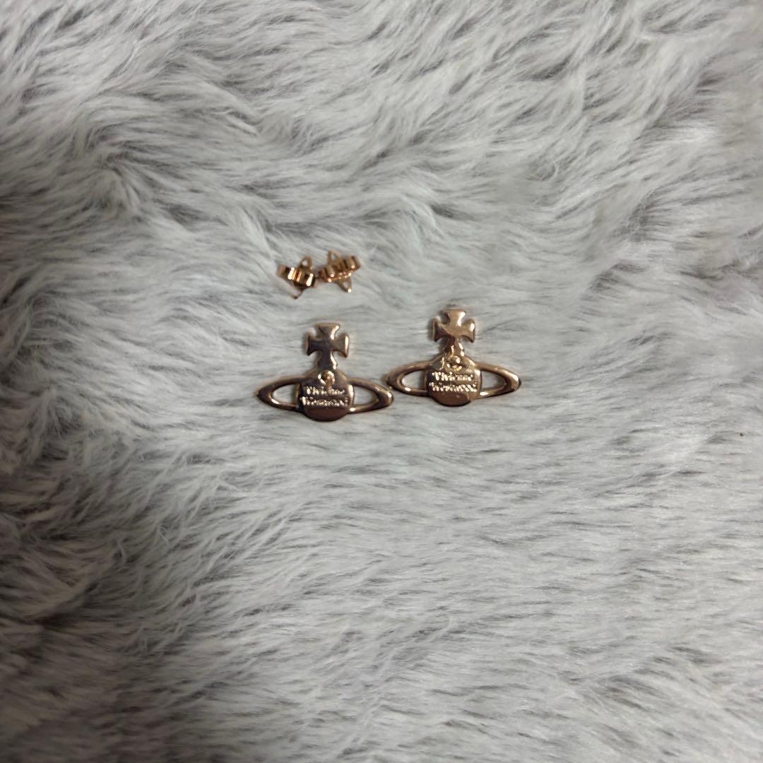 Vivienne Westwood ヴィヴィアン ピアス新品未使用箱・保証書 - メルカリ