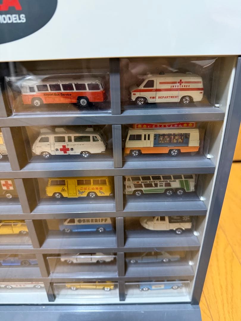 トミカ 日本製　コレクションケース付き