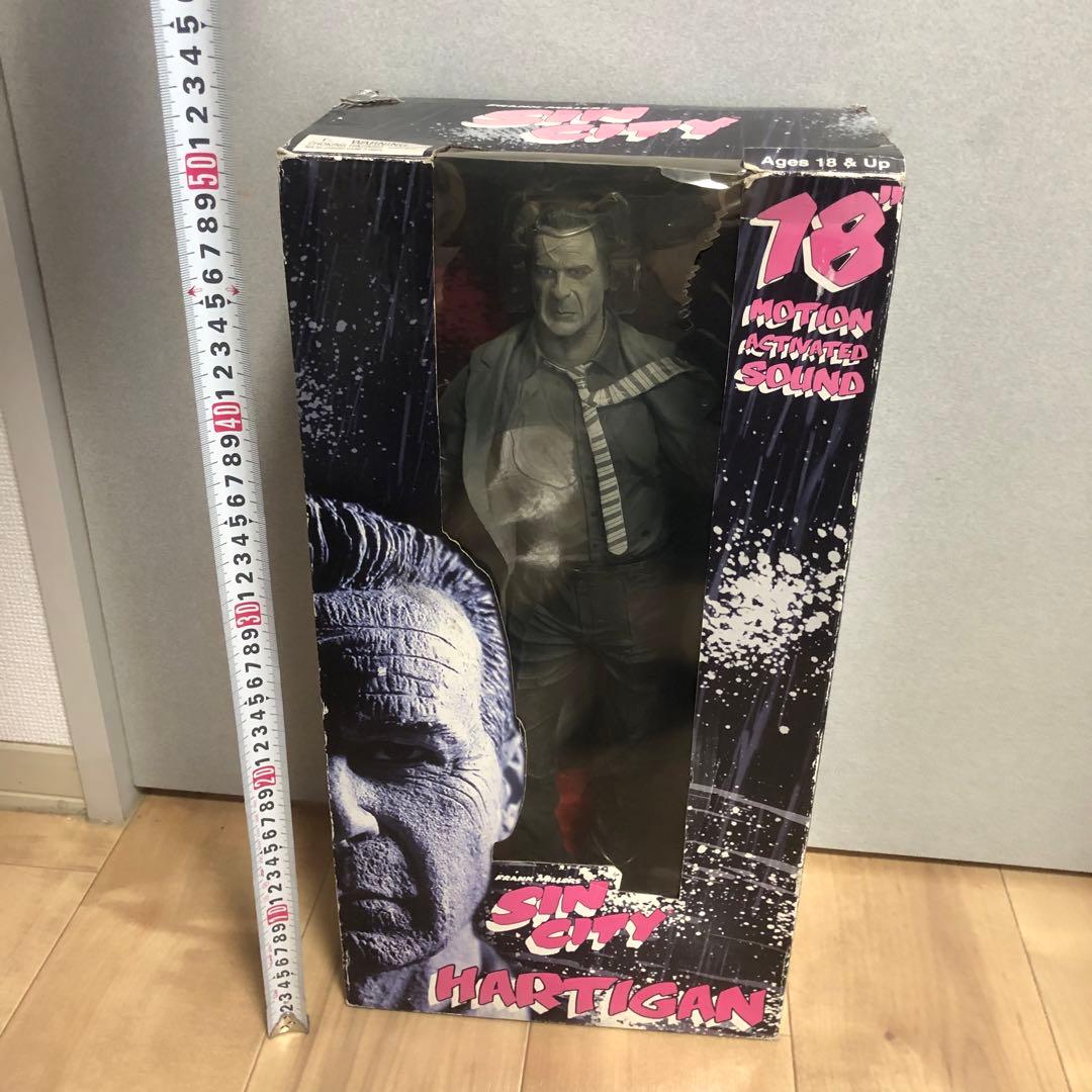 NECA シンシティ　ハーティガン　18インチサイズ フィギュア 未使用