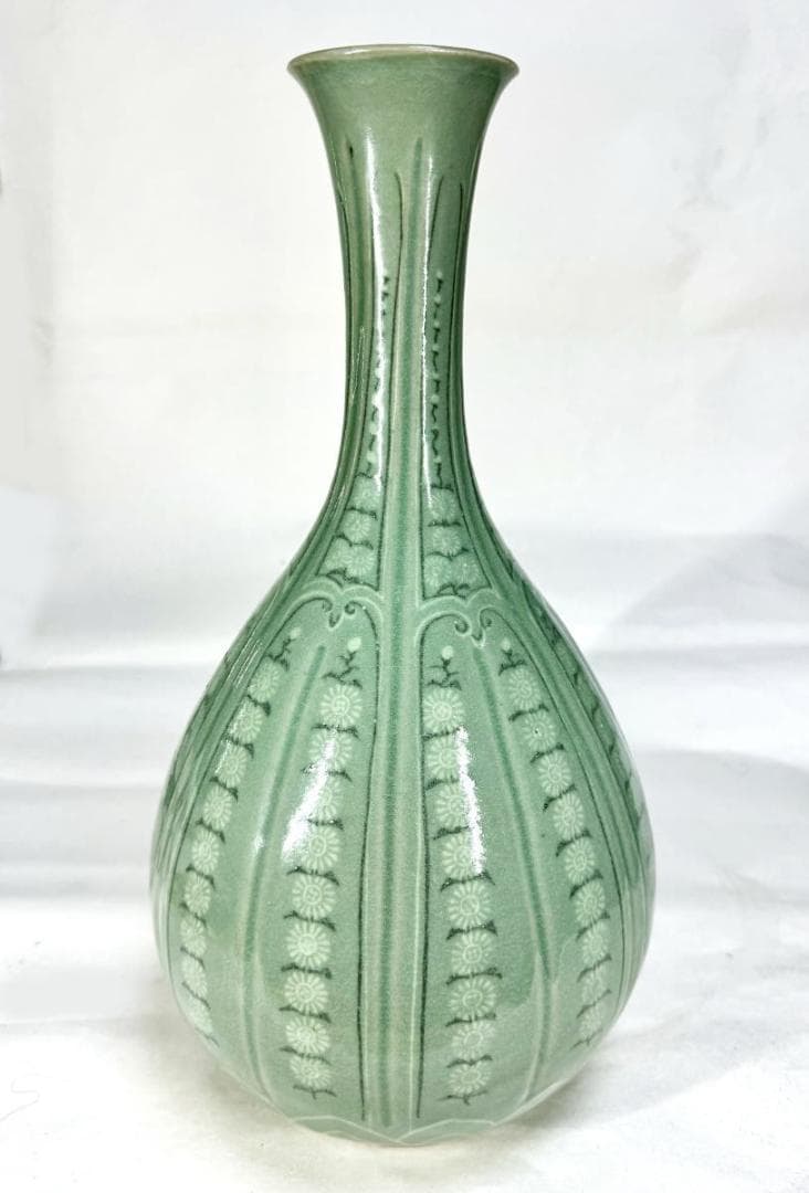 韓国人間文化財 柳海剛(柳根瀅) 高麗青磁 花瓶花象嵌細密絵付WWTT279 韓国