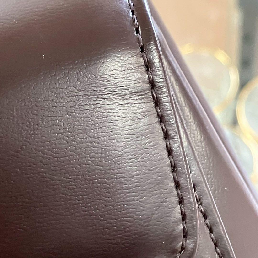 る*る様 未使用　イヴサンローラン　ロゴ金具　ダークブラウン　ハンドバッグ　長期