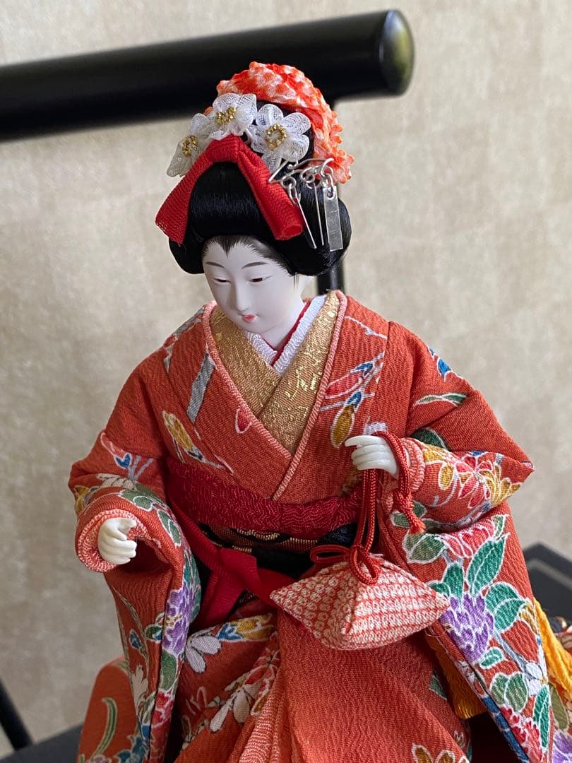 日本人形　舞妓さん2人　京の庭