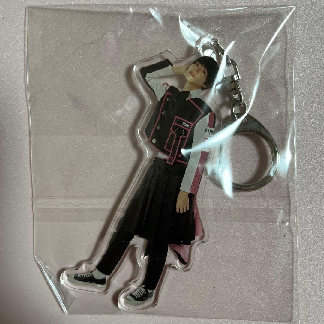 双葉小太郎 アクリルキーホルダー - メルカリ