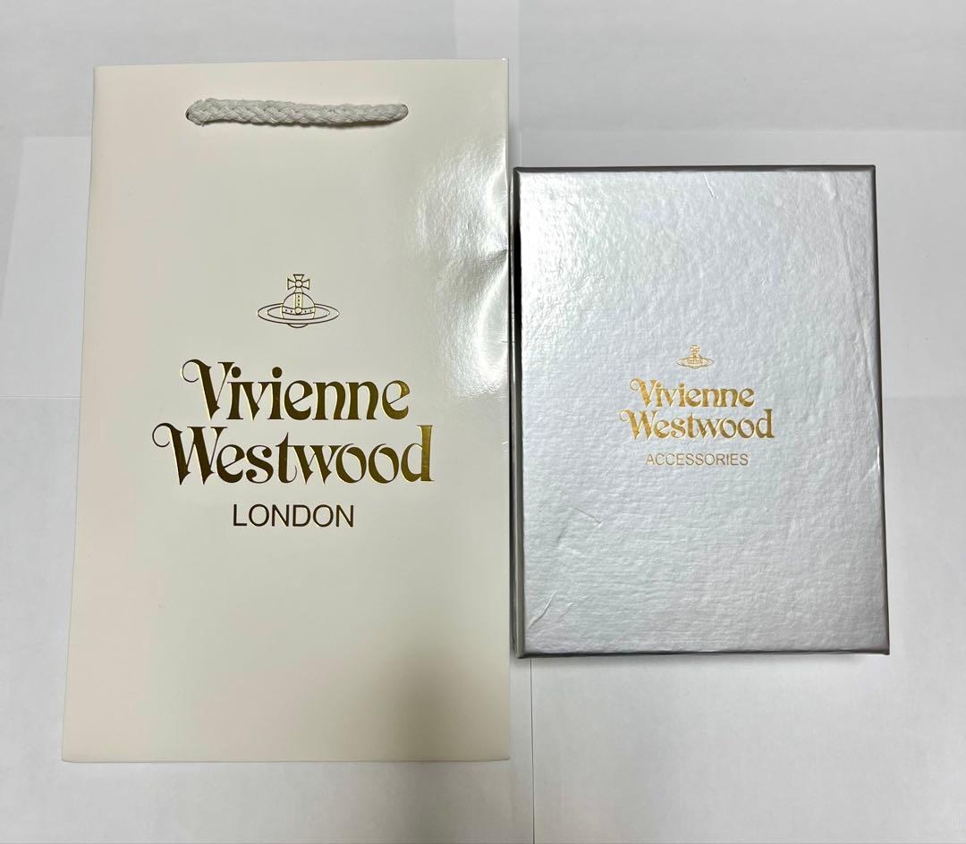 Vivienne Westwood（ヴィヴィアン・ウエストウッド）三つ折り財布