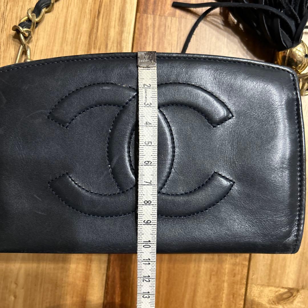 シャネル　斜めがけポシェット　紺色