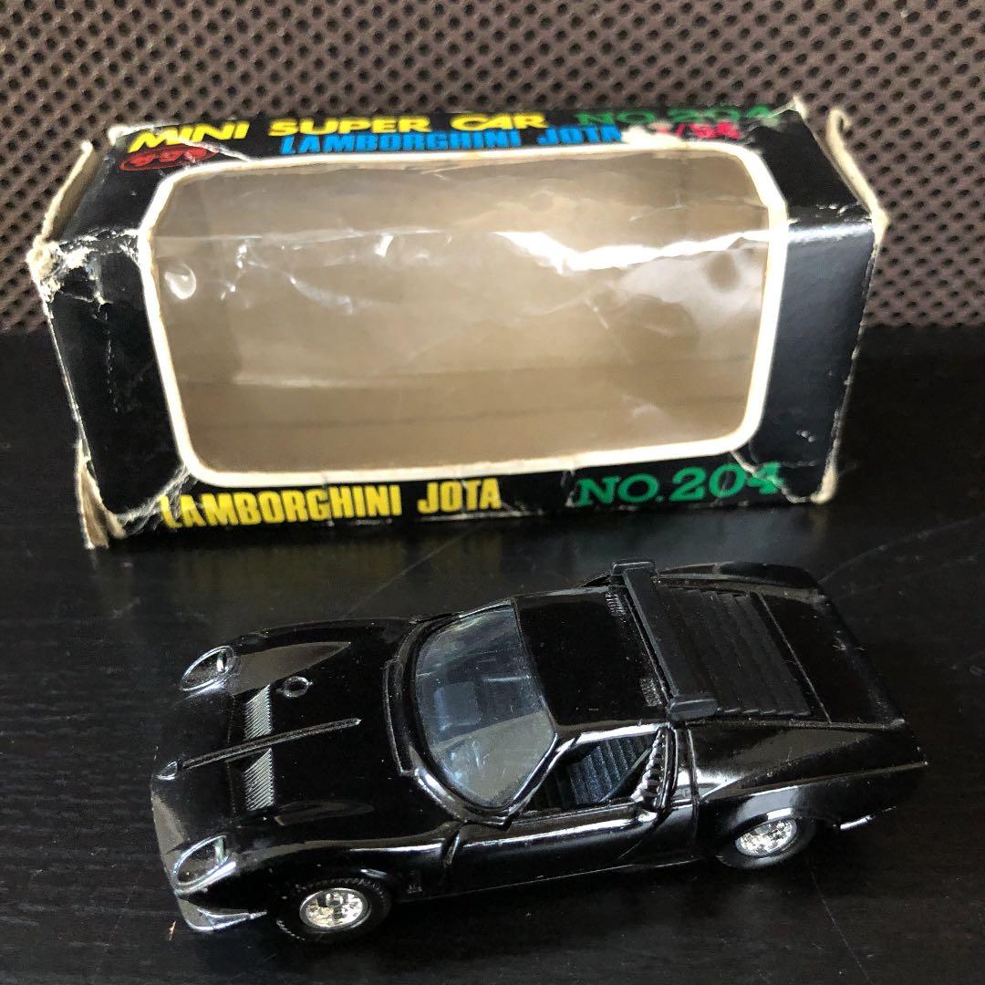 ランボルギーニイオタ　1/54スケール