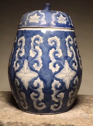 青花磁 茶入れ。 工芸品 美術品 置物 コレクション品 中国陶器 景徳鎮