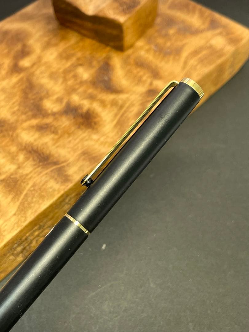 MONTBLANC 万年筆 スリムライン NO.2118 - メルカリ